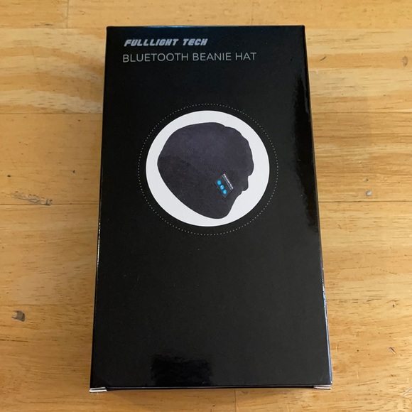Bluetooth Beanie Hat - Picture 1 of 2